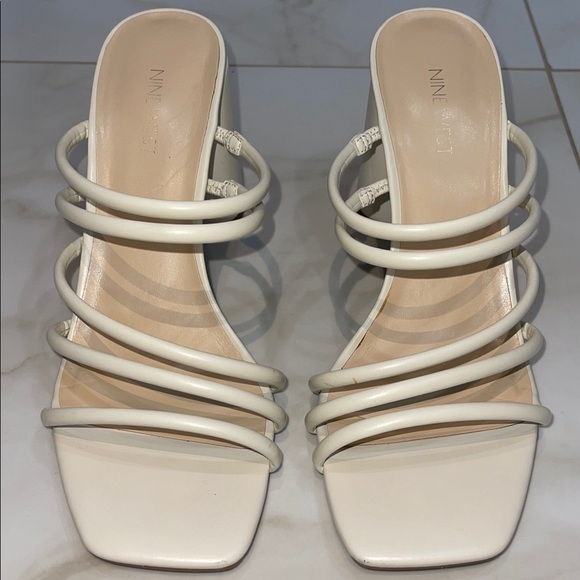 Women's Nine West Ivory Strappy Heels Size 10 - Picture 4 of 10